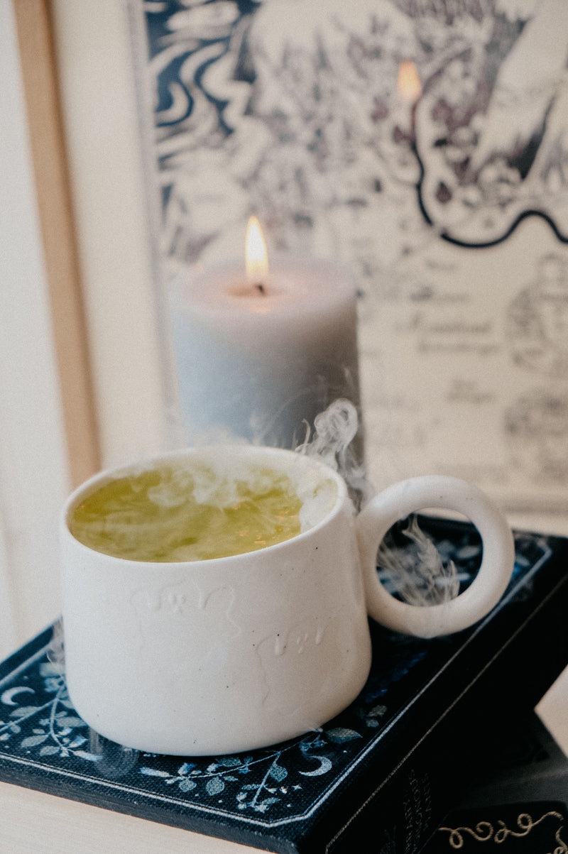 Beau Ghost Ghoul-Friends White Speckle Mug