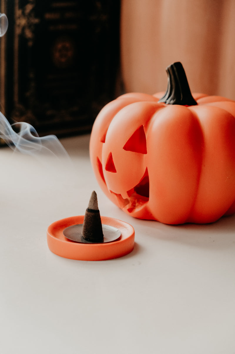 Nina Orange Pumpkin Jack-o-Lantern Halloween Incense Cone Holder