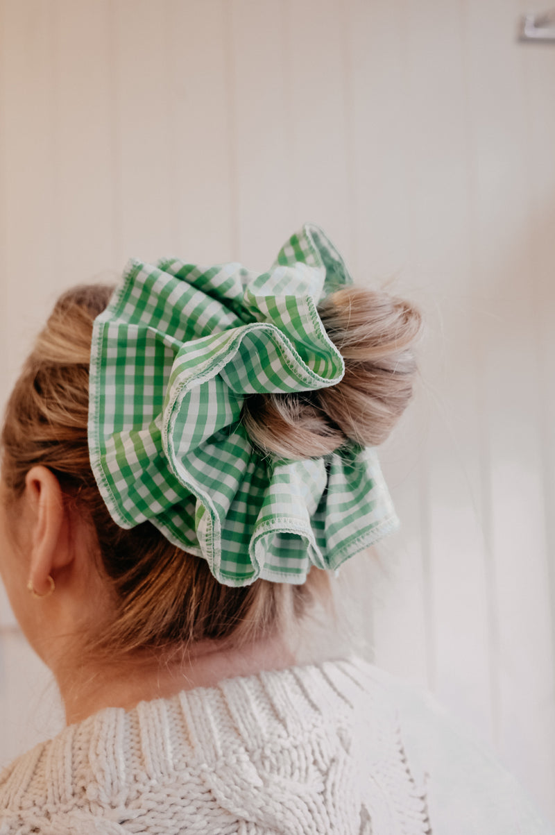 Lea XL Green and White Frill Checkered Scrunchie
