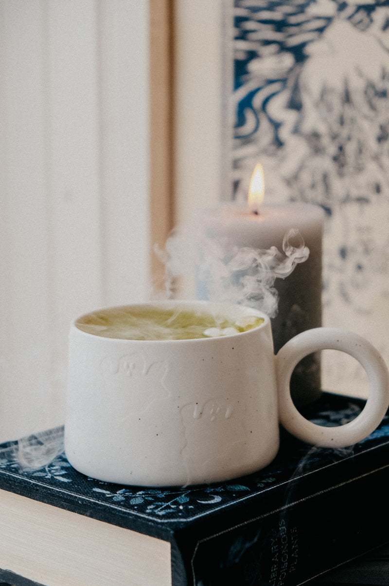 Beau Ghost Ghoul-Friends White Speckle Mug