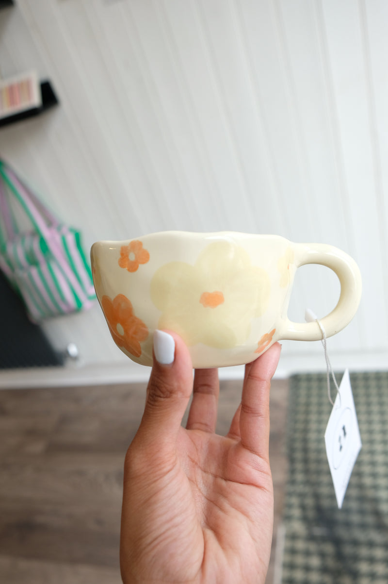 Kiti Irregular Hammered Yellow and Orange Flowers Mug