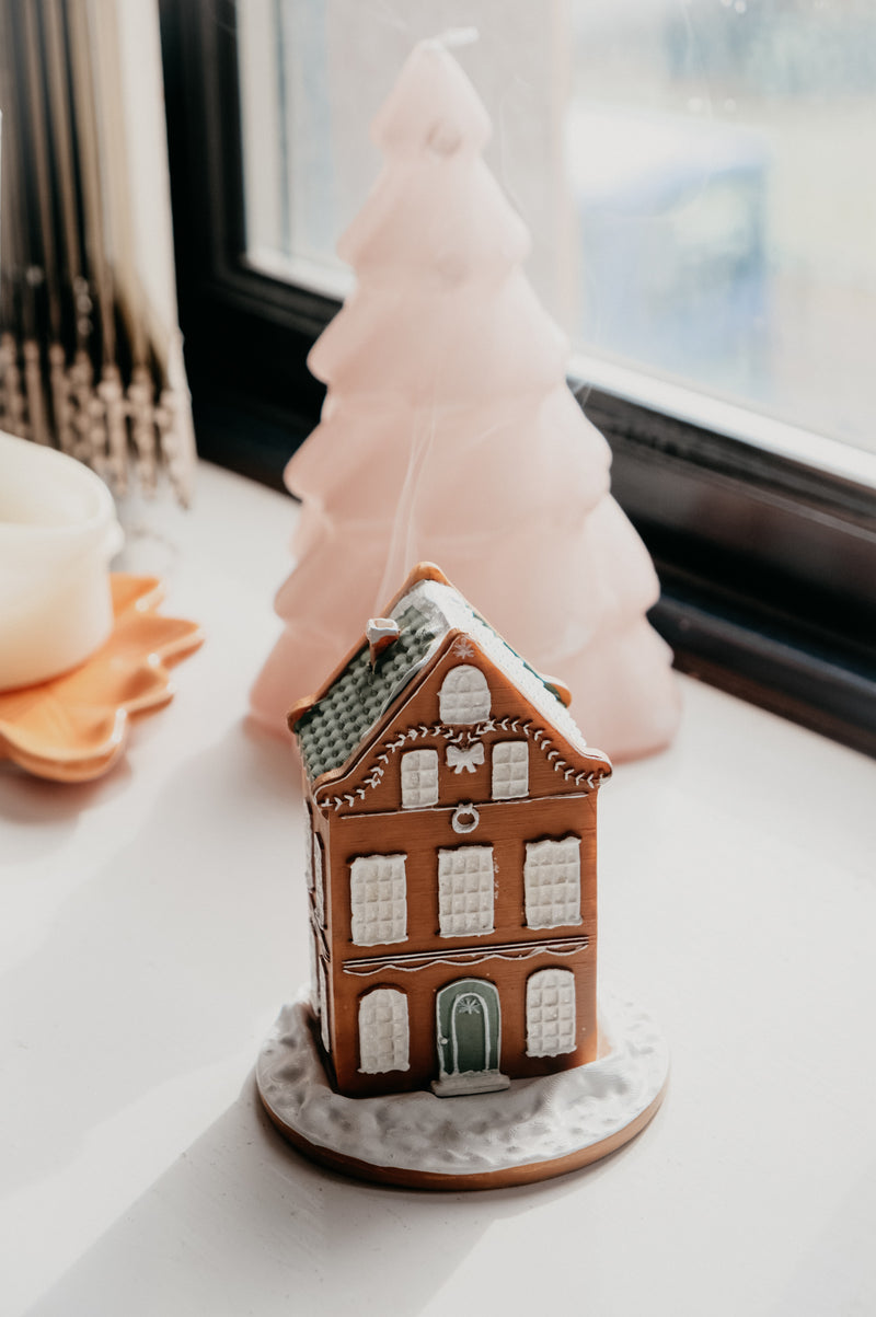 Gingerbread Townhouse Incense Cone Burner