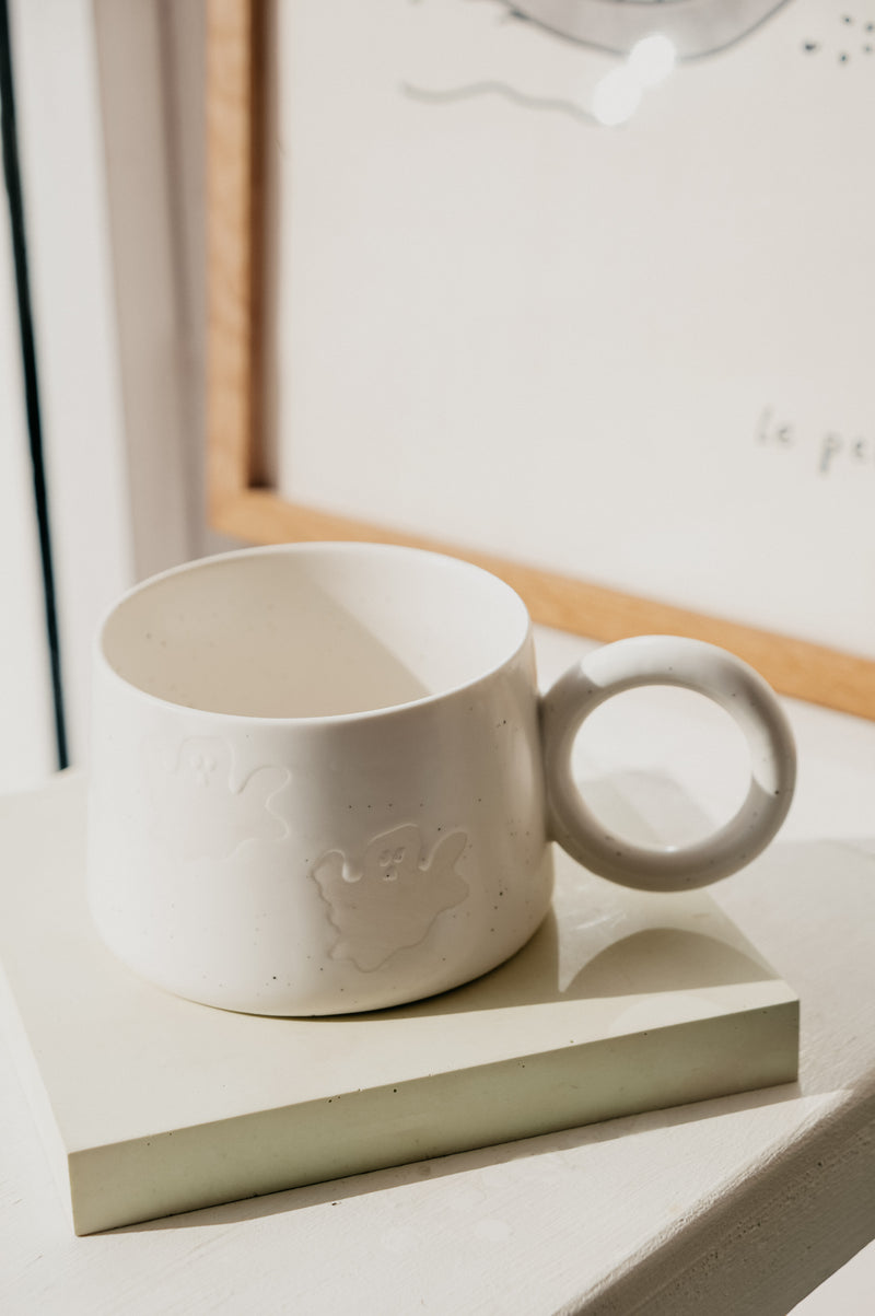 Beau Ghost Ghoul-Friends White Speckle Mug